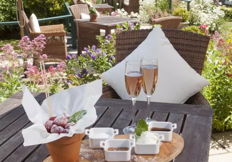 هتل Yalbury Cottage