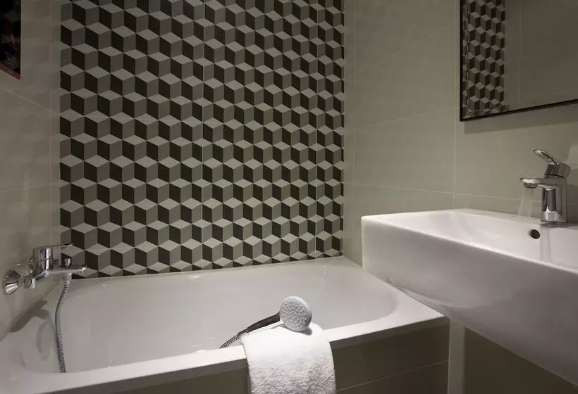 Hotelli 81 Premier Hollywood