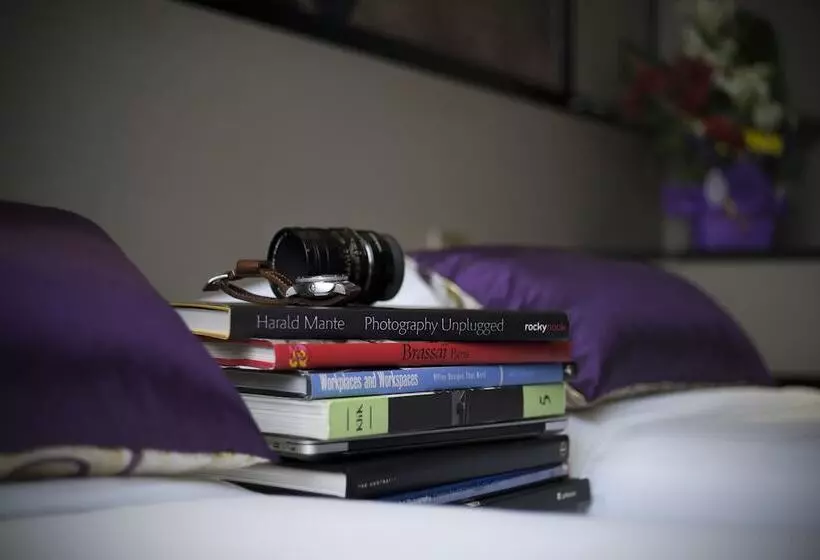 Hotelli 81 Premier Hollywood