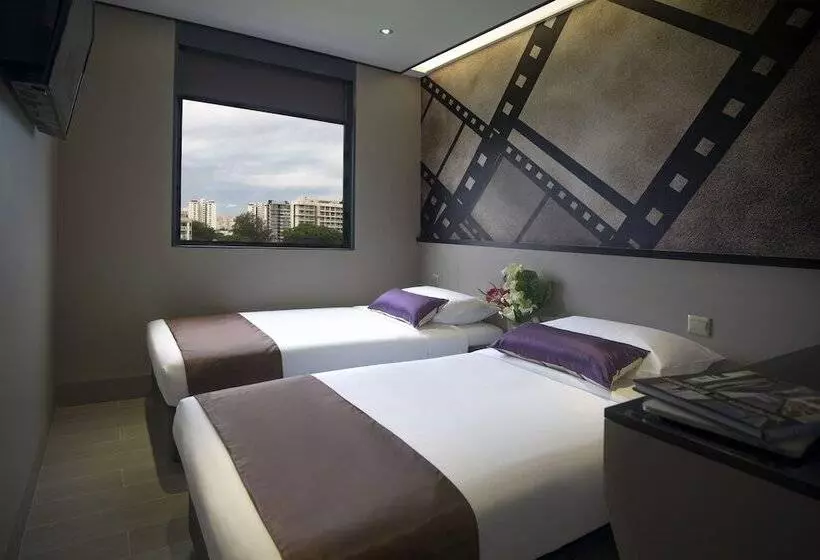 Hotelli 81 Premier Hollywood