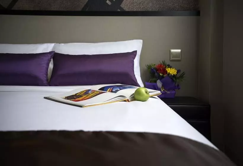 Hotelli 81 Premier Hollywood