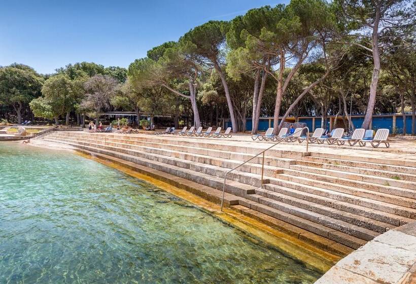 هتل Brijuni Rooms Karmen