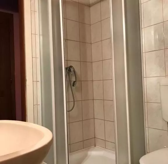 Отель Gösser Club Panzió