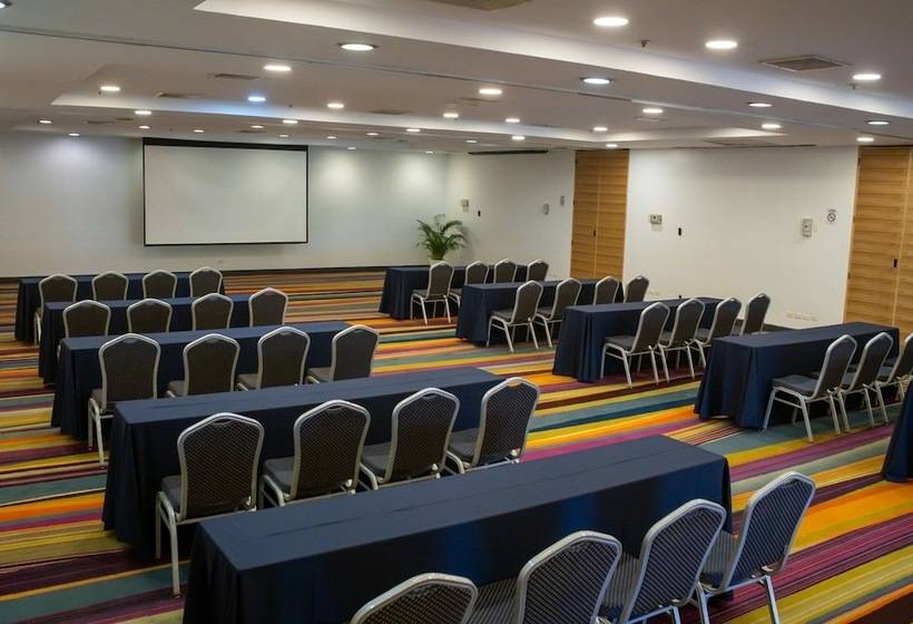 ホテル Hilton San Salvador