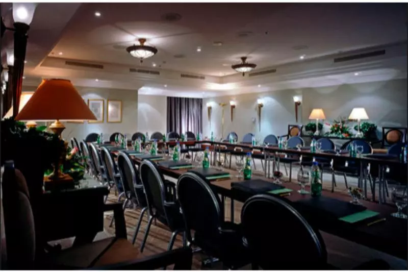 ホテル Sheraton Khalidiya