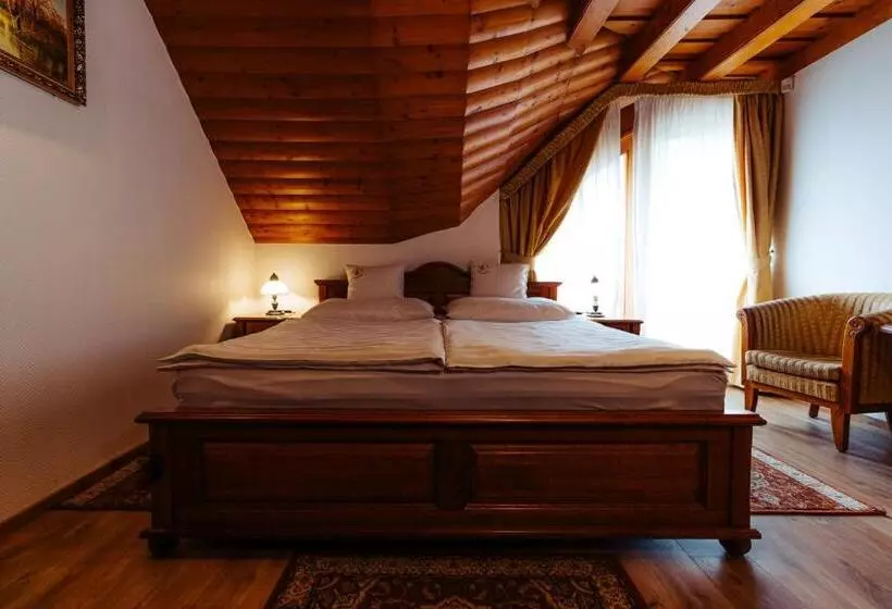 فندق Kulacs Csarda Panzio