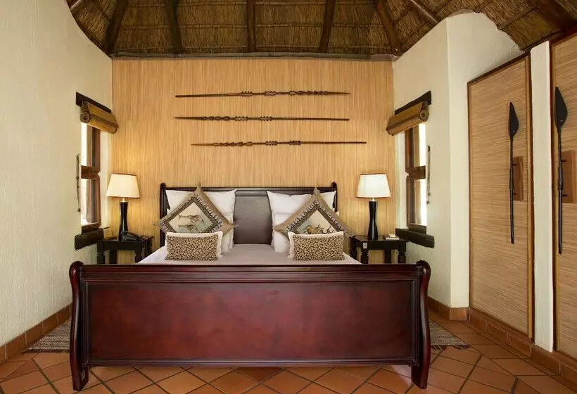 Отель Madikwe River Lodge