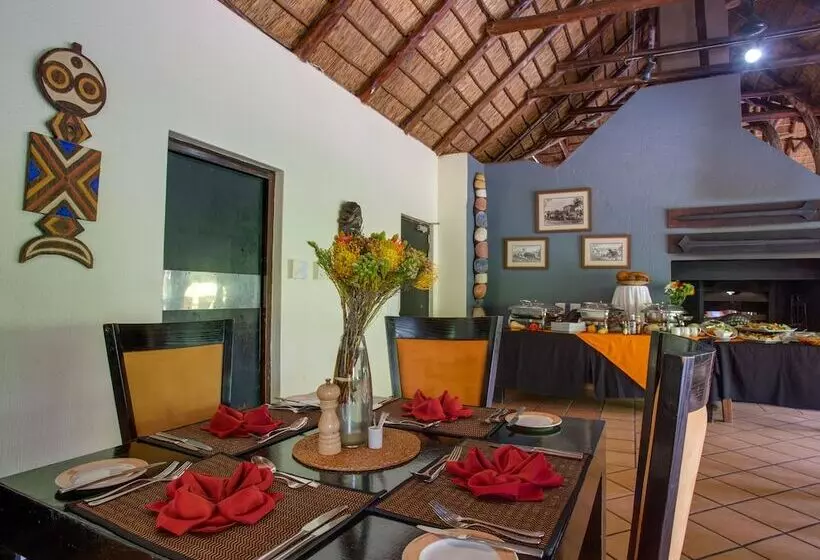 Отель Madikwe River Lodge