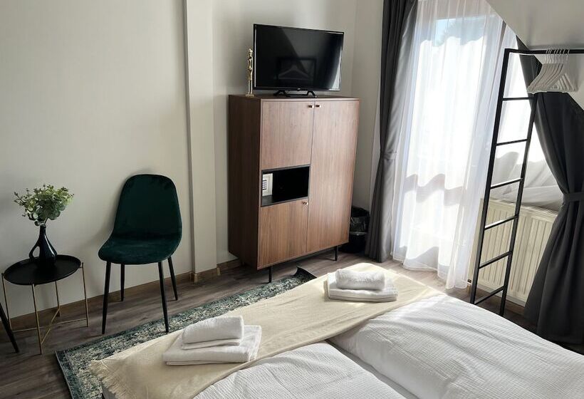 فندق Nussbaum Panzio