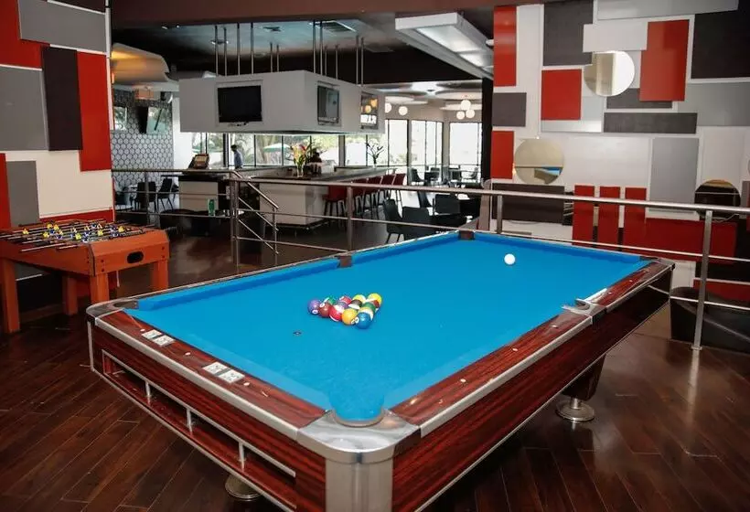 Отель Plaza Paitilla Inn