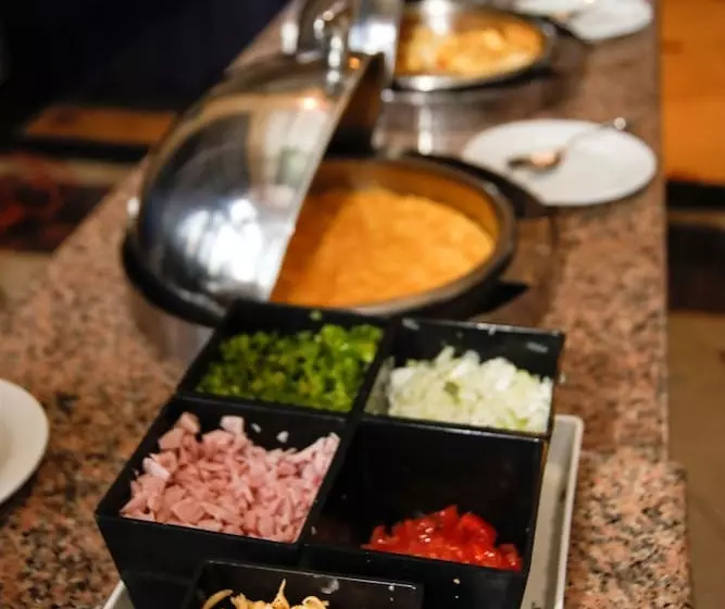 Отель Plaza Paitilla Inn