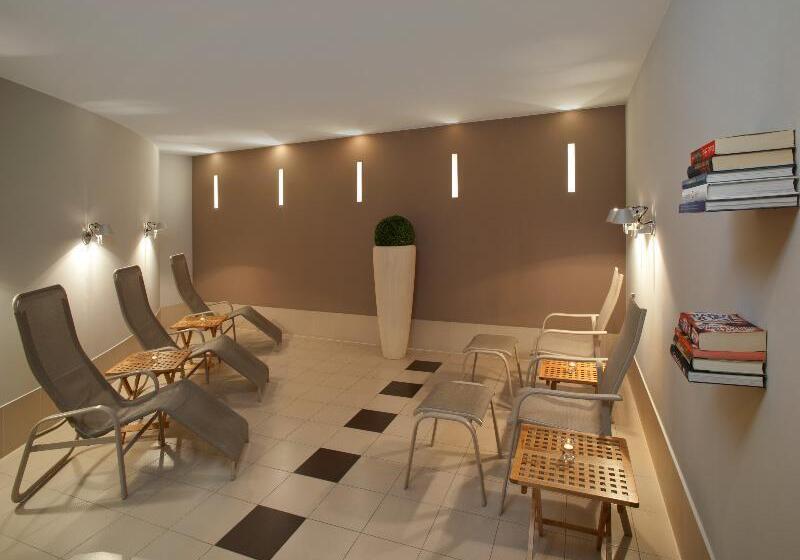 هتل Polonia Palace