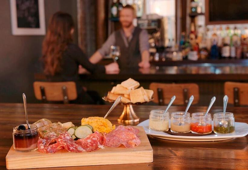 Q&c Hotel And Bar New Orleans, Autograph Collection