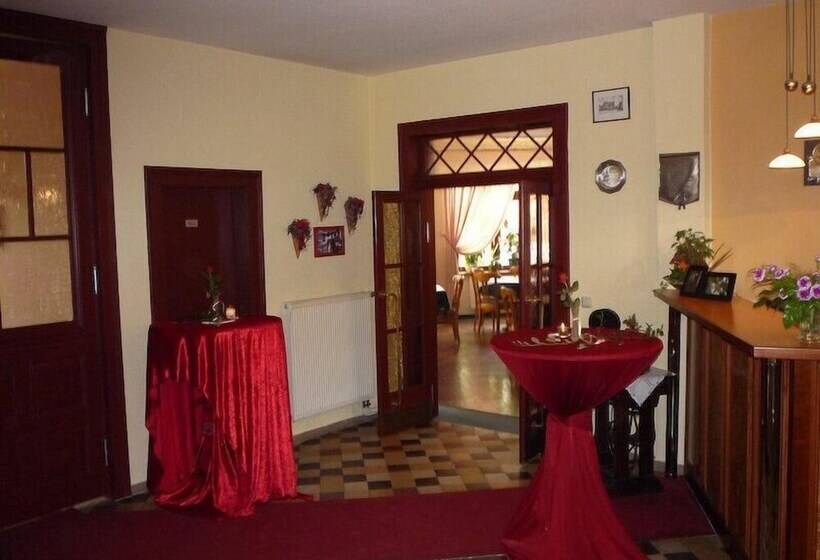 Logis Hotel Stadt Neustadt