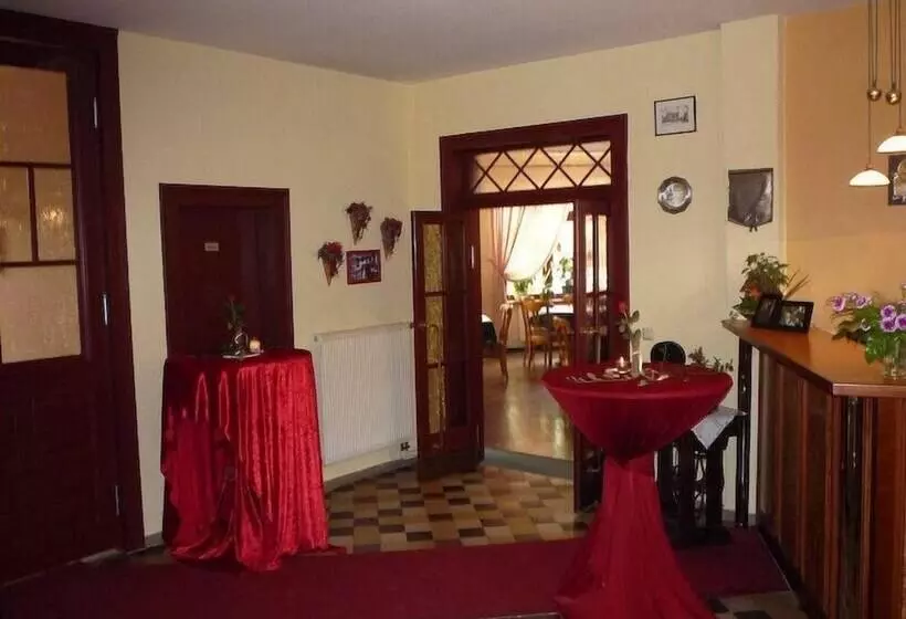 Logis Hotel Stadt Neustadt