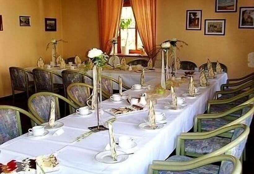 Logis Hotel Stadt Neustadt