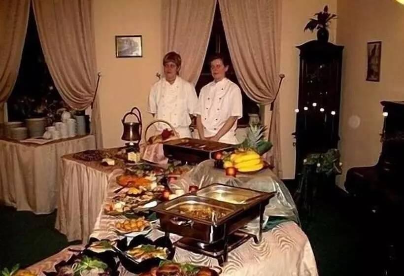 Logis Hotel Stadt Neustadt