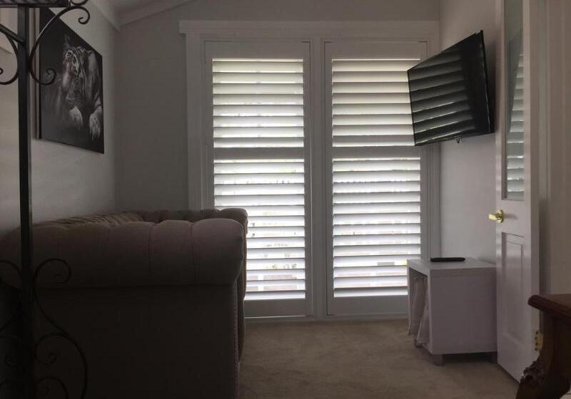 Crescent Motel Taree