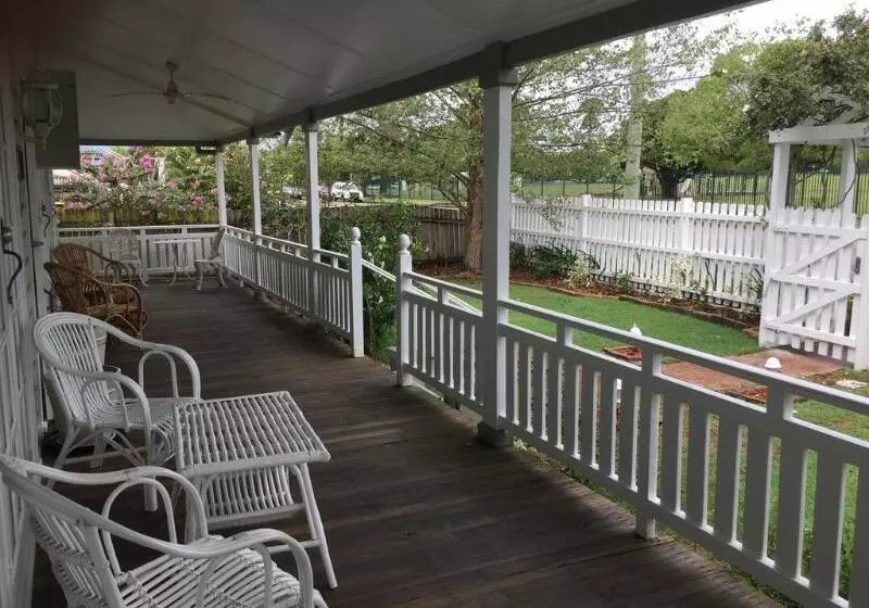 Crescent Motel Taree