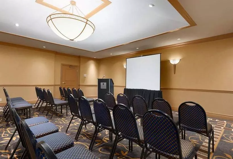 Embassy Suites Hotel Intl Airport