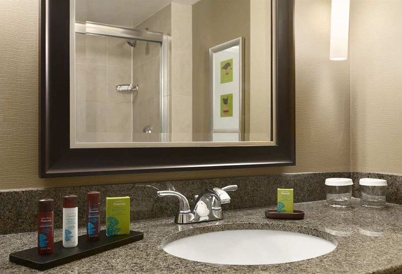 Embassy Suites Hotel Intl Airport