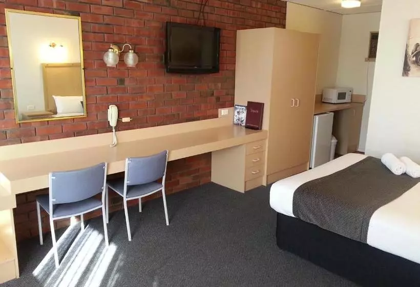 فندق Big Valley Lakeside Paradise Motor Inn