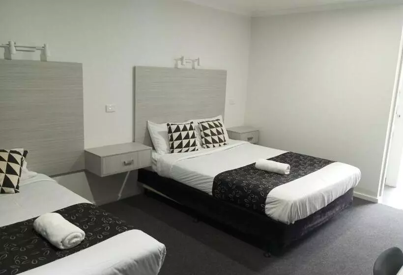 فندق Big Valley Lakeside Paradise Motor Inn