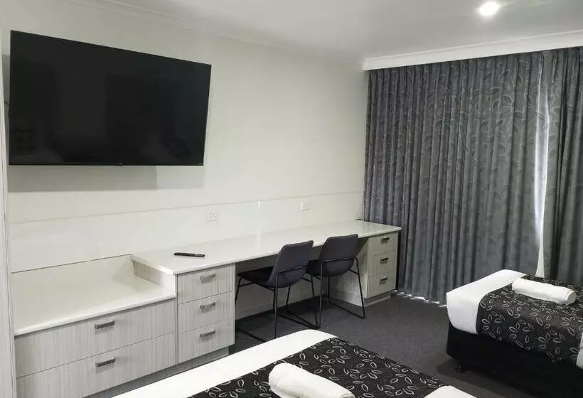 فندق Big Valley Lakeside Paradise Motor Inn