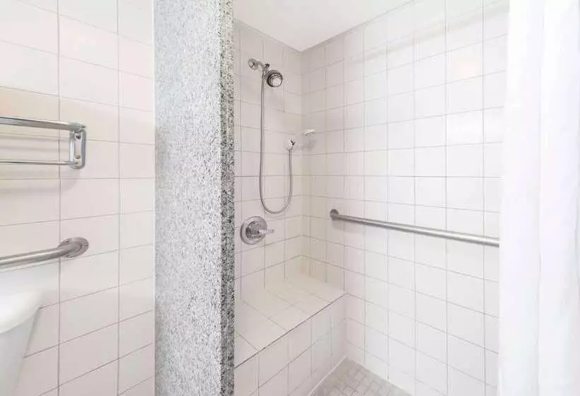 فندق Days Inn By Wyndham Adel I 75