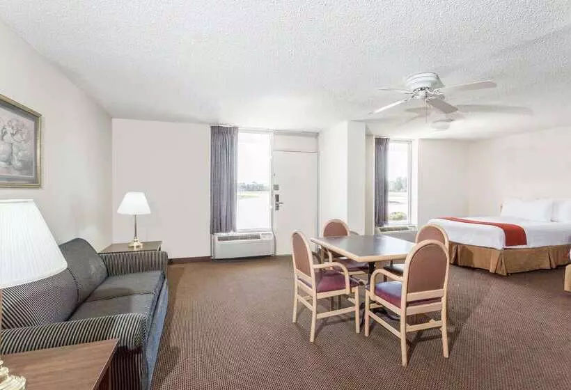 فندق Days Inn By Wyndham Adel I 75