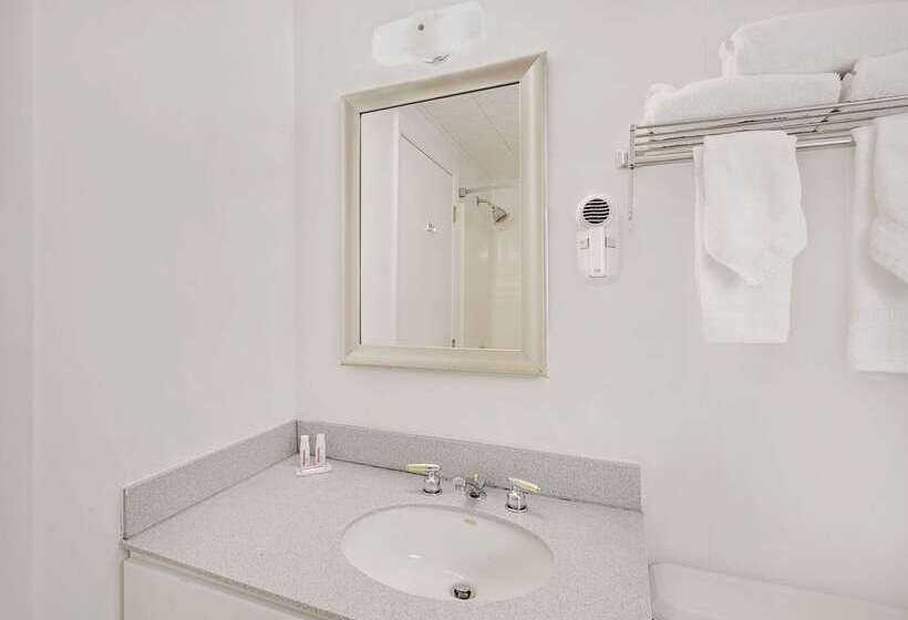 فندق Days Inn By Wyndham Bar Harbor