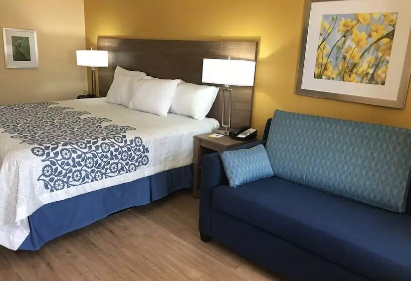 Отель Days Inn By Wyndham Batesville