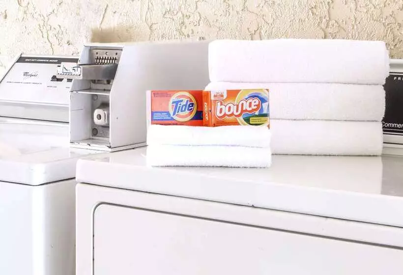 هتل Days Inn By Wyndham Bradenton I75