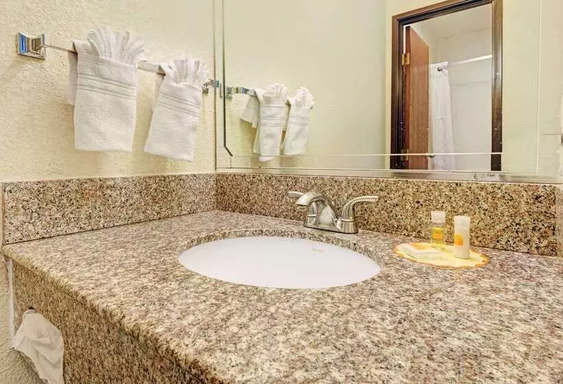 Otel Days Inn By Wyndham Espanola