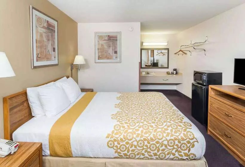 호텔 Days Inn By Wyndham Fort Wayne