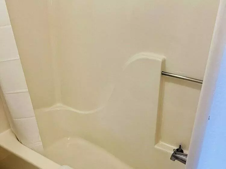 호텔 Days Inn By Wyndham Fort Wayne