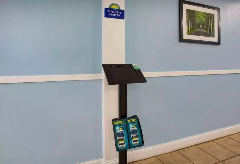 호텔 Days Inn By Wyndham Livonia Canton Detroit