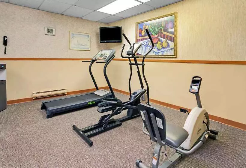 호텔 Days Inn By Wyndham Livonia Canton Detroit