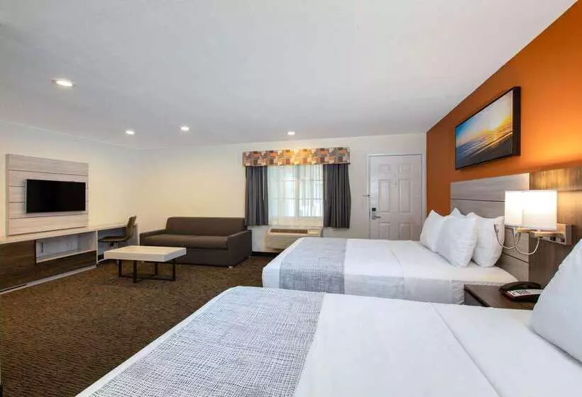 Отель Days Inn By Wyndham Montereyfisherman S Wharf Aquarium