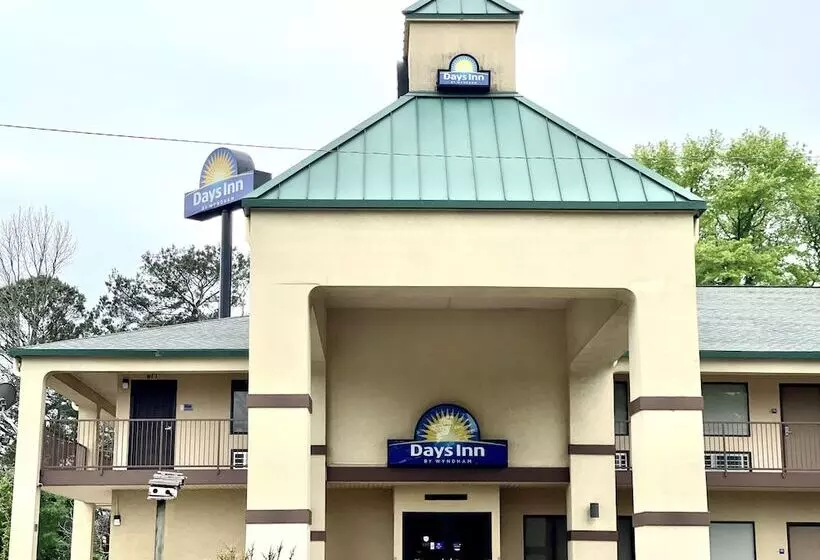 Отель Days Inn By Wyndham North Little Rock Maumelle