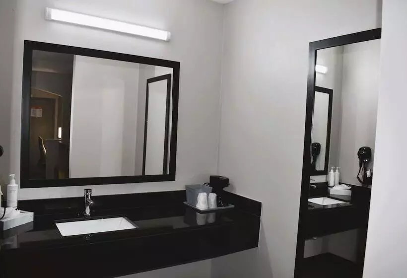 Отель Days Inn By Wyndham North Little Rock Maumelle