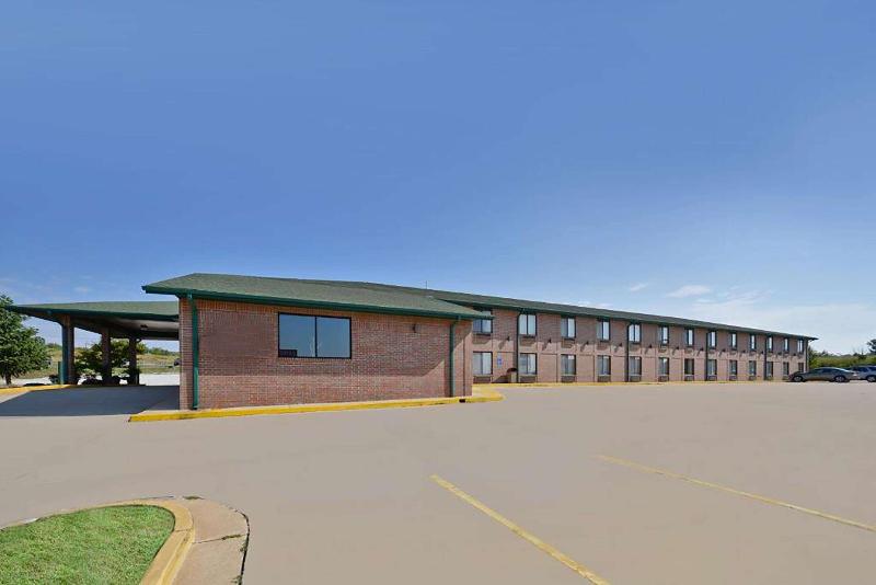 فندق Days Inn By Wyndham Ozark Springfield