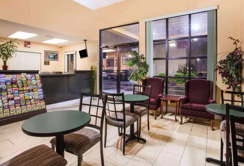 هتل Howard Johnson By Wyndham Panama City