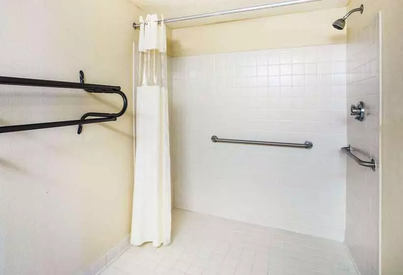 هتل Howard Johnson By Wyndham Panama City