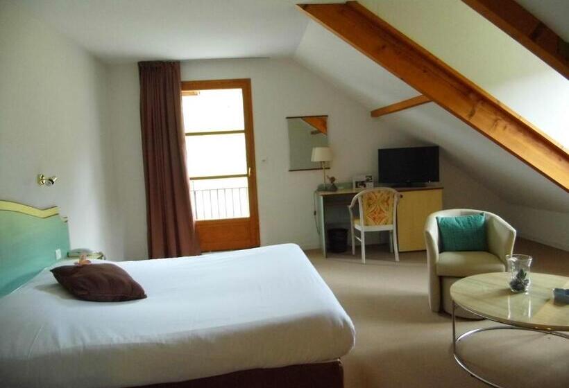 Отель Hôtel Les Bergeronnettes