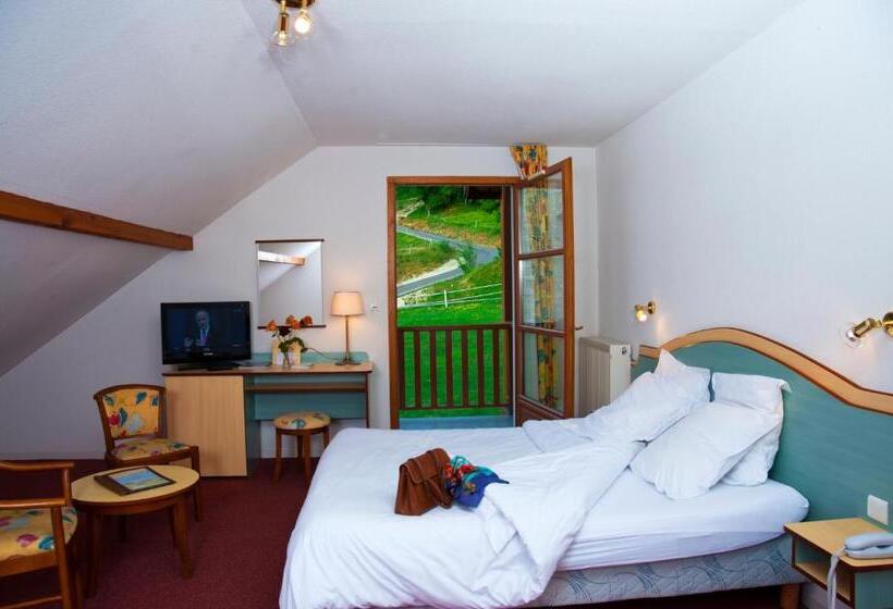 Отель Hôtel Les Bergeronnettes