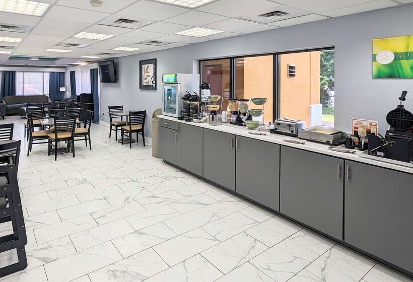 فندق Quality Inn Oak Grove Fort Campbell