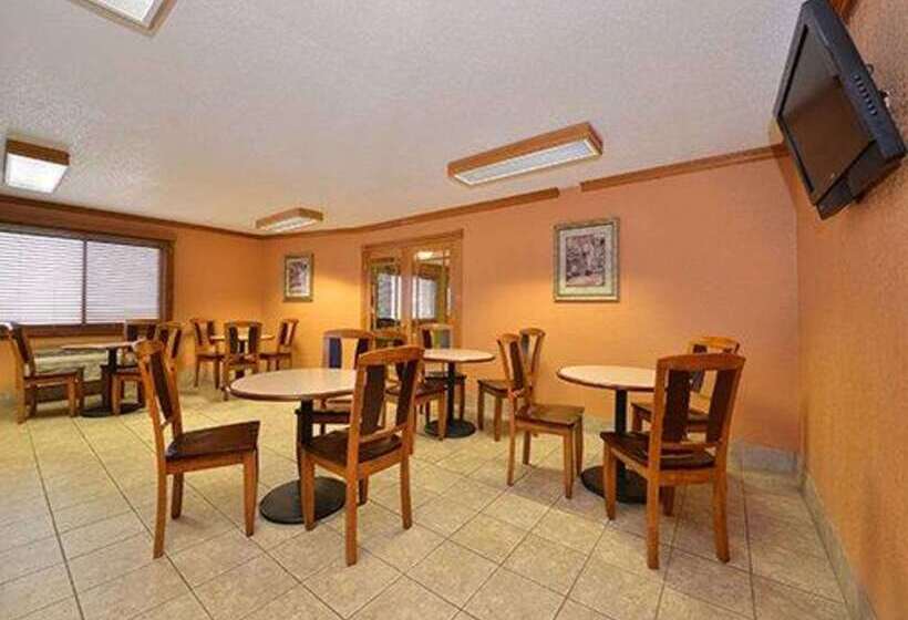 Szálloda Quality Inn & Suites Grinnell Near University