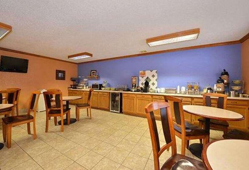 Szálloda Quality Inn & Suites Grinnell Near University