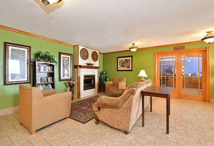 Szálloda Quality Inn & Suites Grinnell Near University